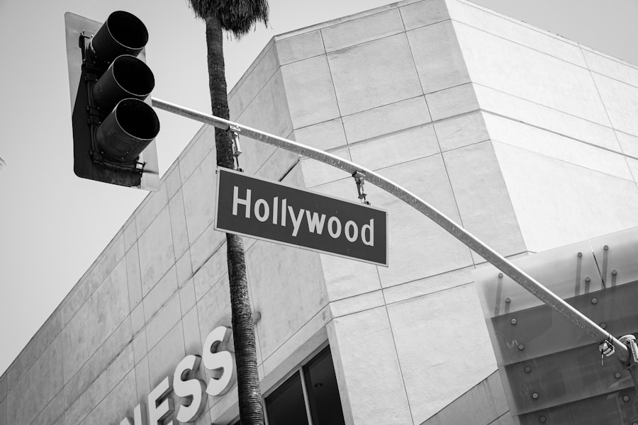 Photo Hollywood military-entertainment complex