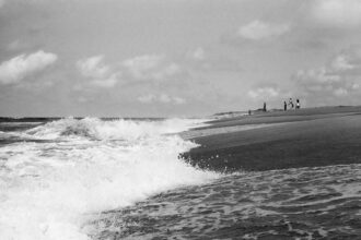 Photo Long Island beach landing 1942