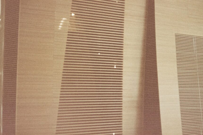 Photo operation paperclip