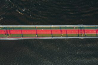 Photo submarine tracking acoustic analysis methods