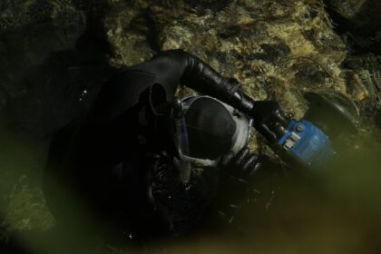 Photo underwater sabotage capabilities