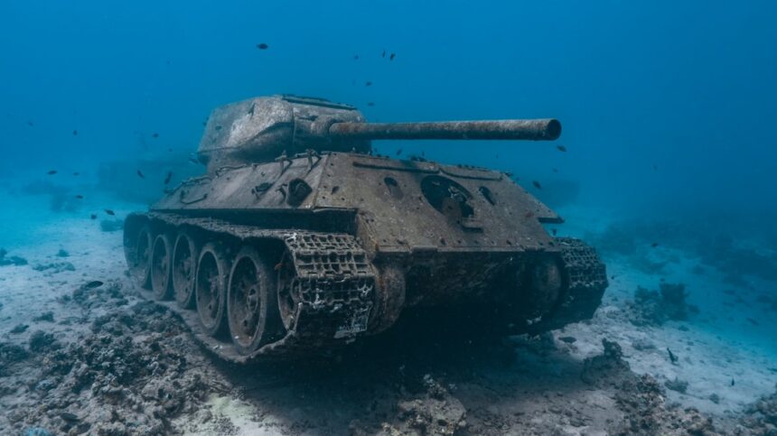 Photo underwater vehicle threat