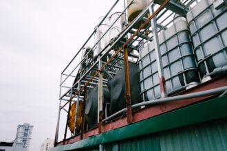 Photo reactor decommissioning