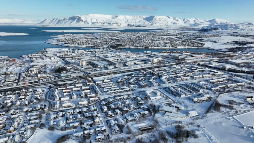 Photo secret city built under greenland