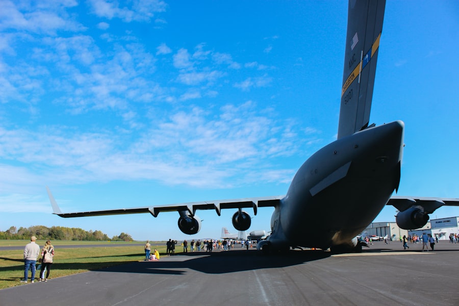 Photo US military logistics outsourcing