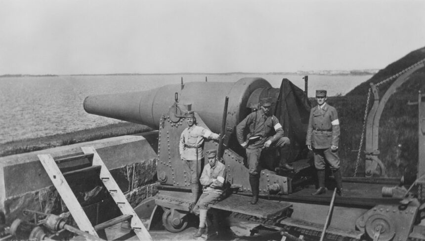 Photo military contracting history