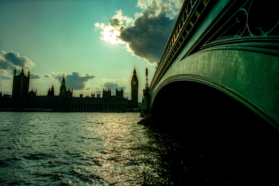 Photo London shadow allied complicity