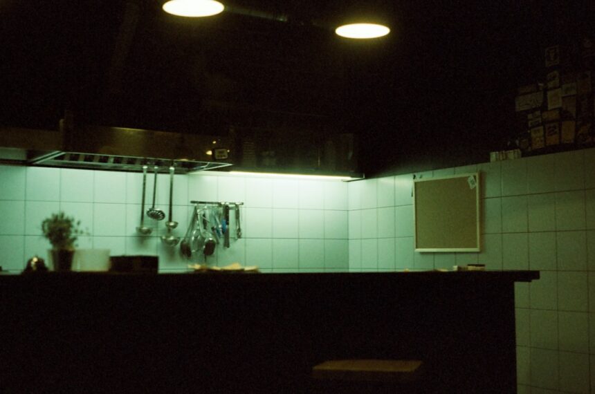 Photo interrogation room