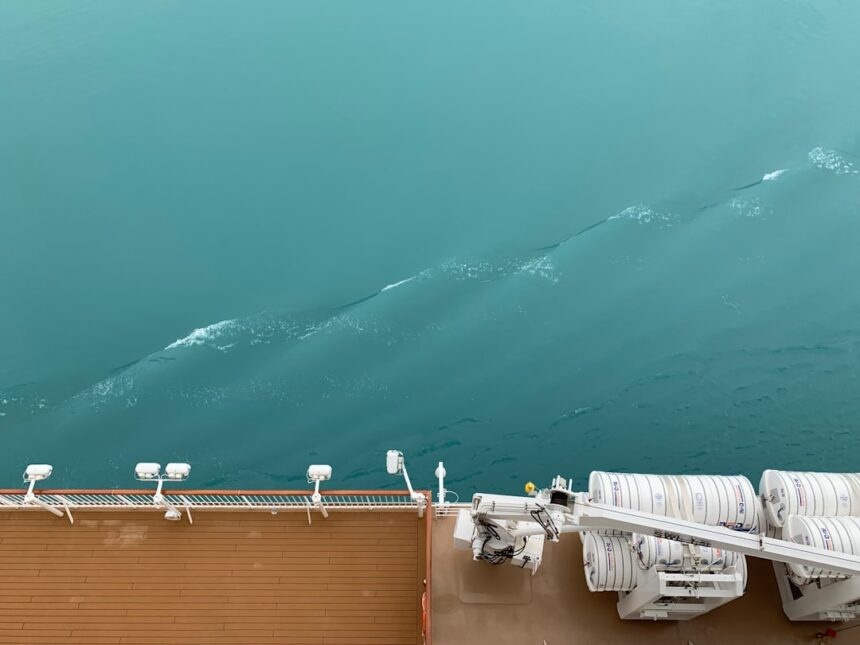 Photo shipping lanes