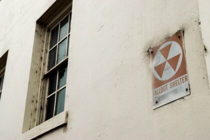 Photo nuclear standoff