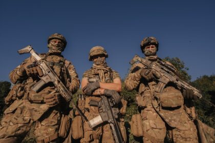 Photo military leadership crisis