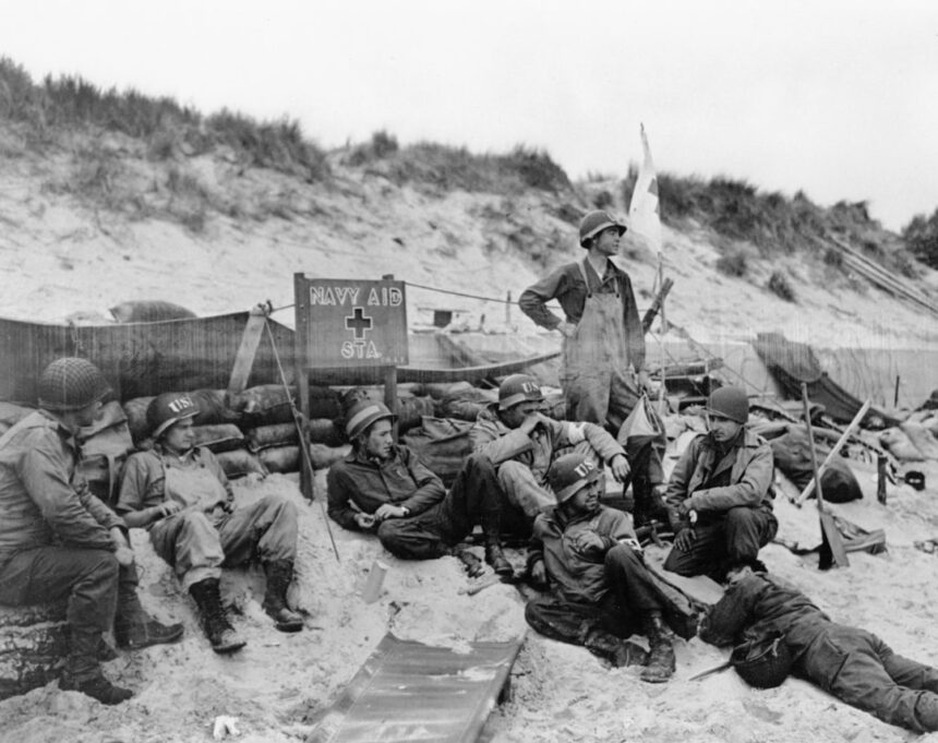 Photo naval combat tactics