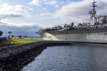Photo Navy communications overhaul