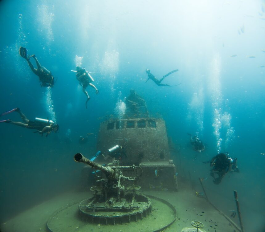Photo deep sea salvage mission