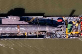 Photo submarine engineering