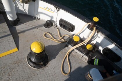 Photo underwater spy cable tapping