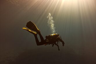 Photo underwater recovery missions