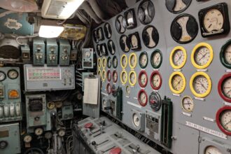 Photo submarine communication systems