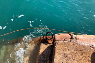 Photo underwater spy cable tapping