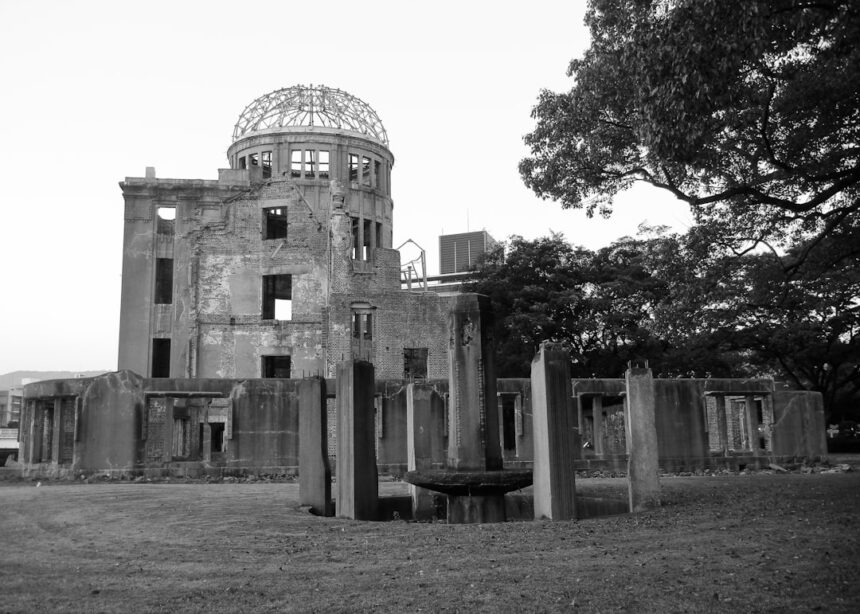 Photo Nuclear disarmament