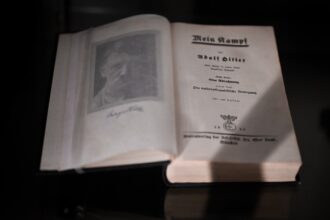 Photo political themes