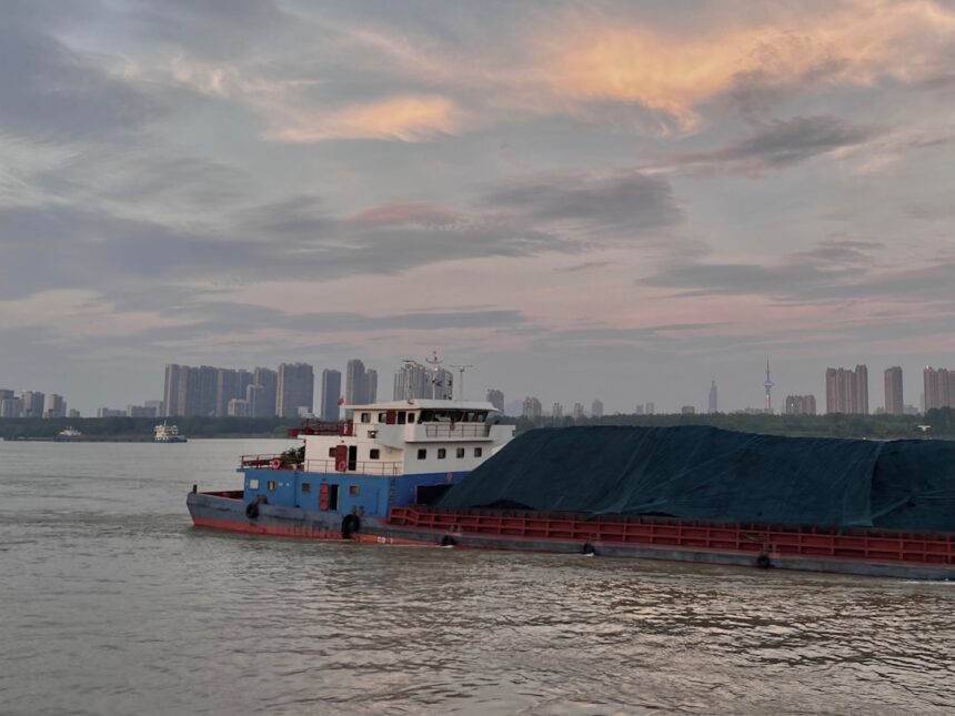 Photo Yangtze River Debris Jam Intake Gates