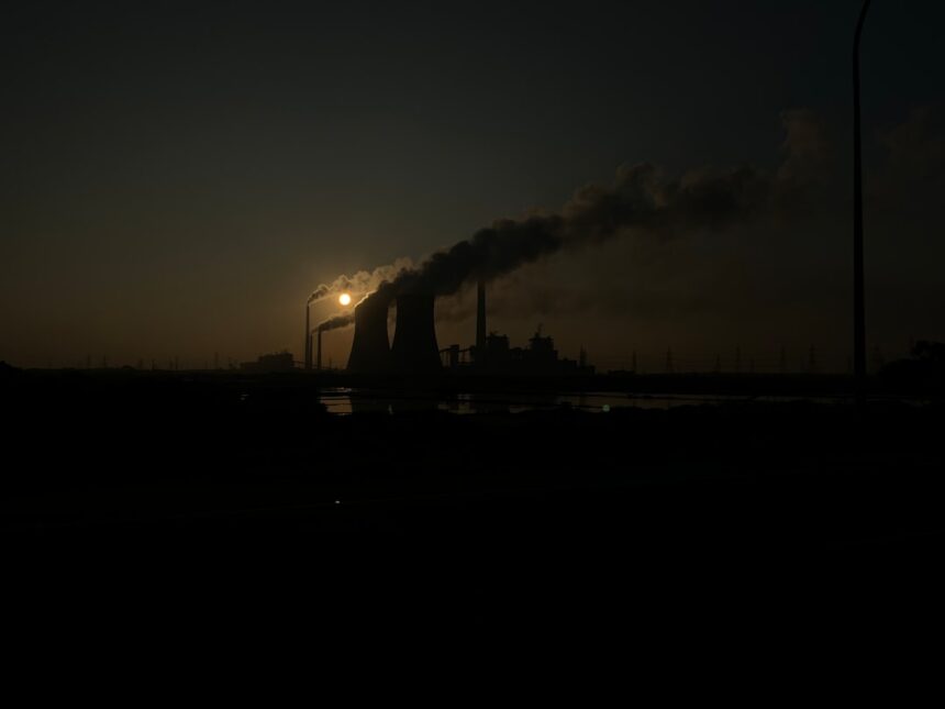 Photo industrializing silence
