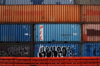 Photo shipping arbitrage