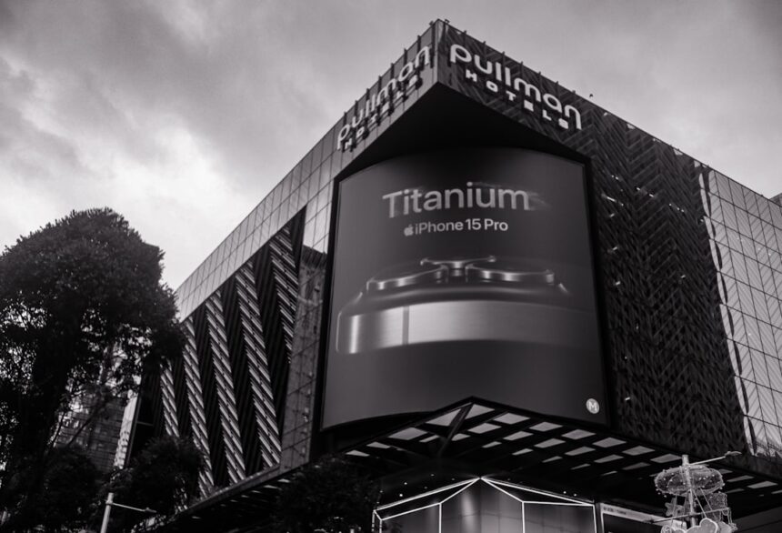 Photo lithium-6 neutron capture