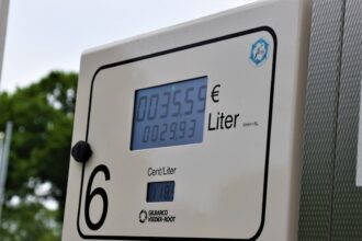 Photo lithium-7 buffers