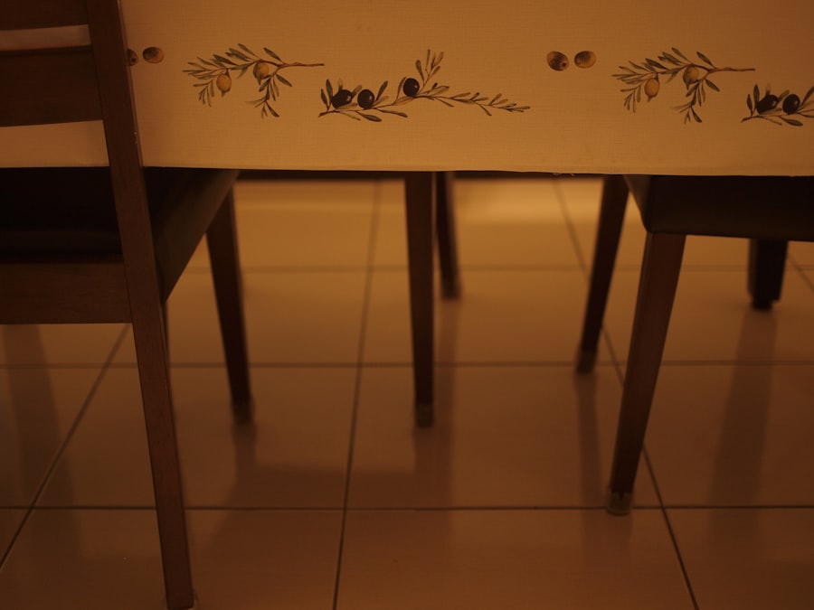 Photo installation table