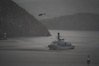 Photo Navy transparency fix