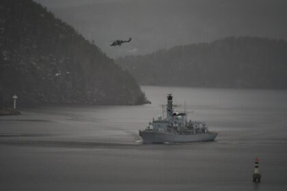 Photo Navy transparency fix