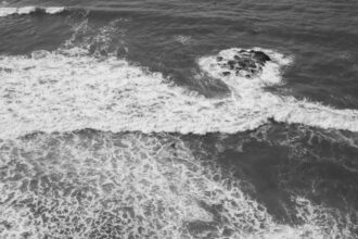 Photo sonar submarine routing