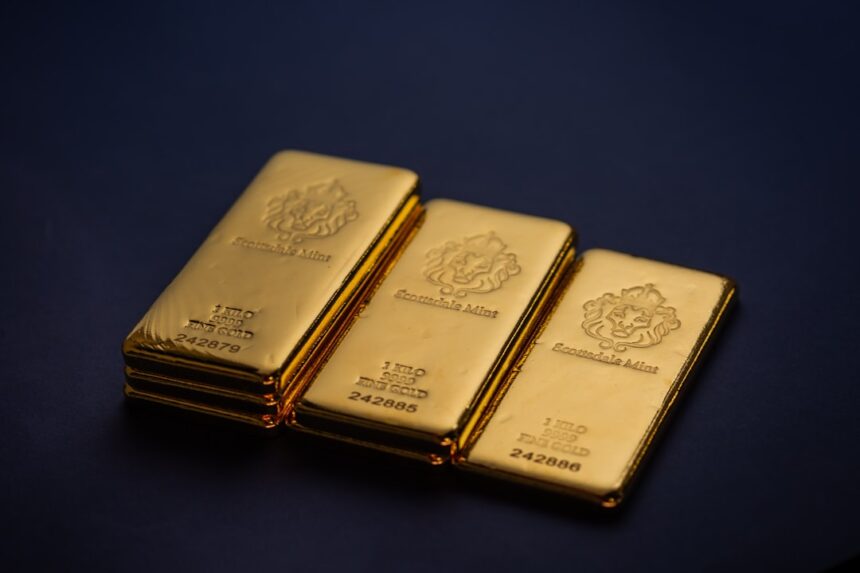 Photo Gold arms loophole international order