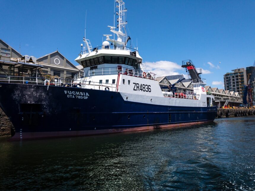 Photo Howard Hughes Glomar Explorer