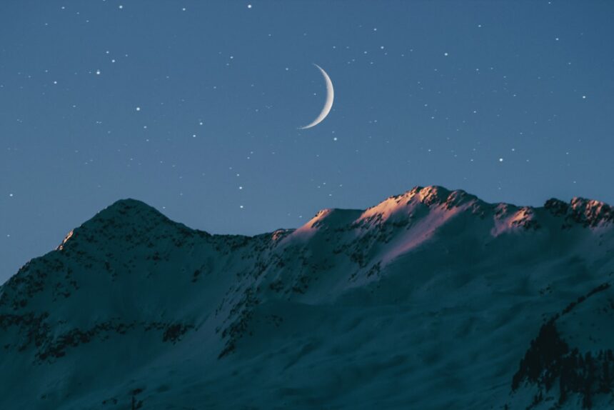 Photo Moon mystery