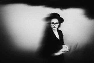 Photo psychic spy