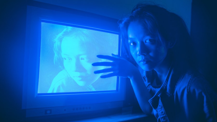 Photo remote viewing humanoid beings
