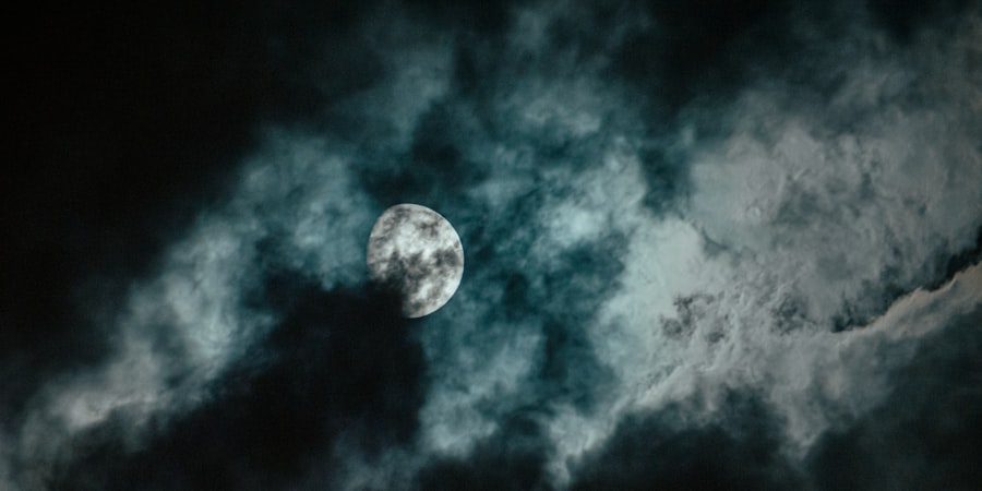 Photo remote viewing aliens Moon
