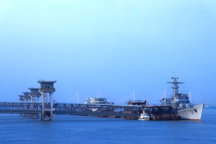 Photo nuclear fleet supply routes