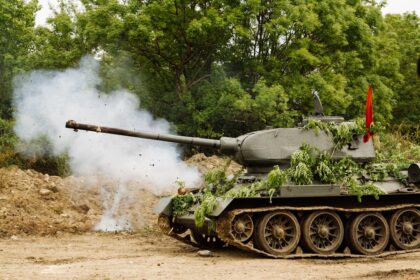 Photo armies, war