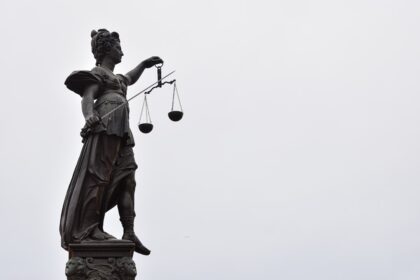 Photo armies, military judgment