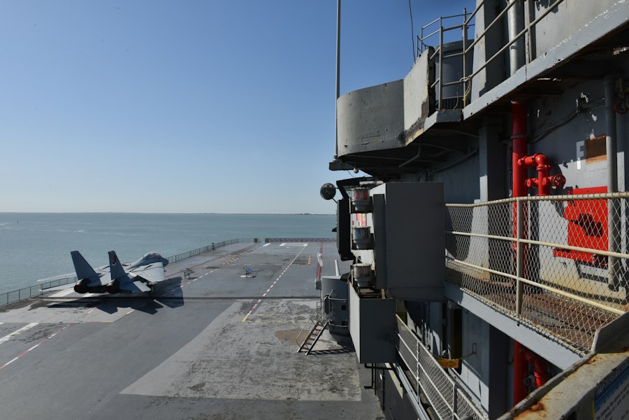 aircraft carrier Korean DMZ crisis