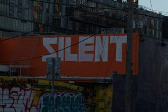 Photo resistance communications