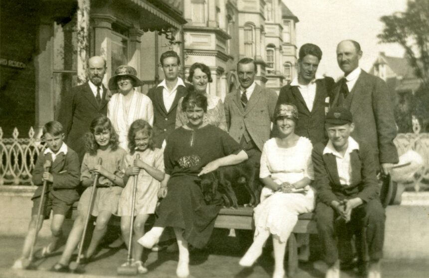 Photo family history