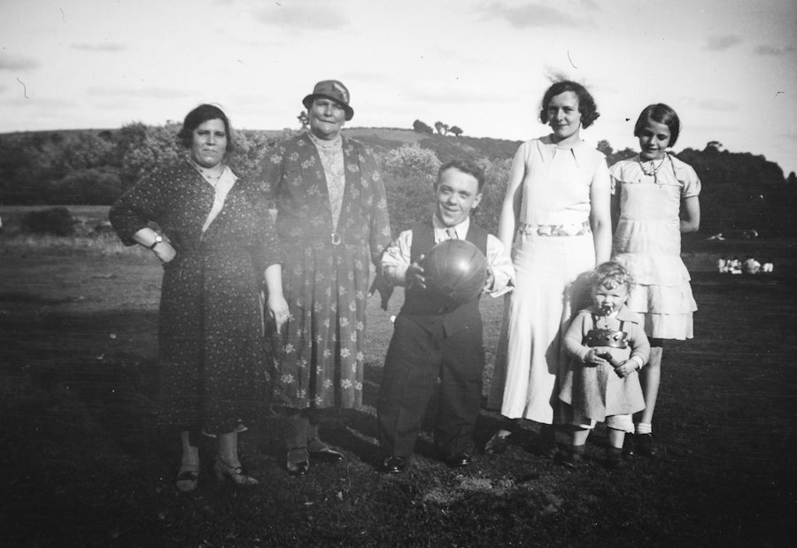 Photo WWII families