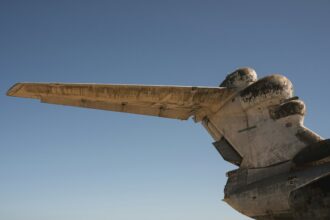 Photo aircraft folding wings