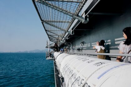 Photo japanese submarine catapult launch system