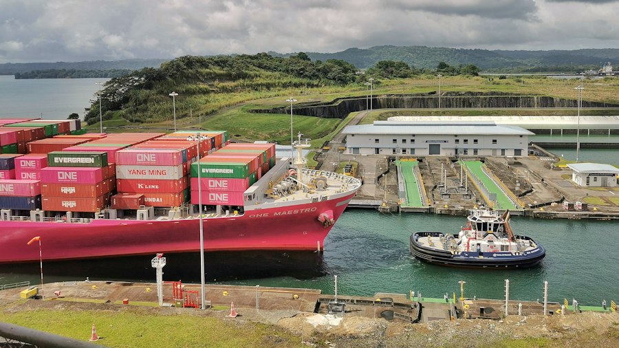 bomb Panama Canal